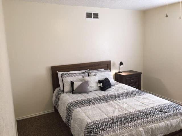 Quiet Townhouse Close To Fort Sill! Lawton Exterior foto